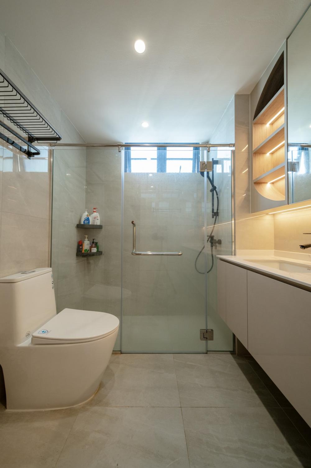 Contemporary Bathroom with Mirror and Shower Screen