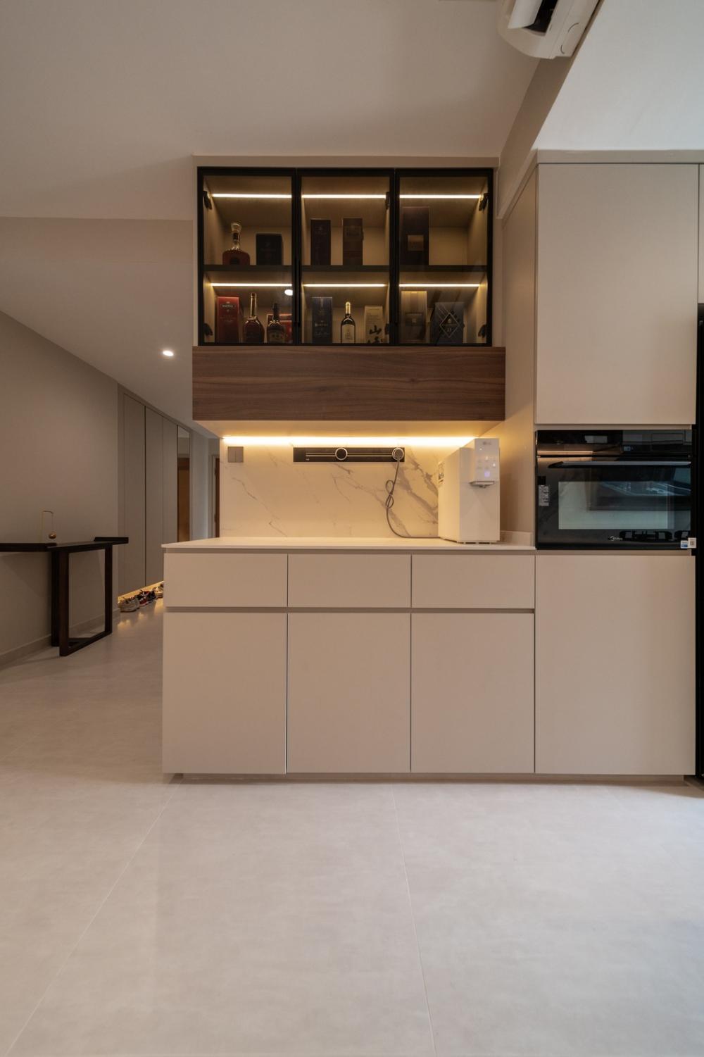 Contemporary Kitchen with Kitchen Island and Kitchen Backsplash