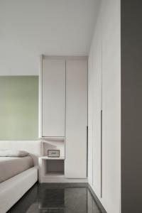 Modern Bedroom at 466A Clementi Rd