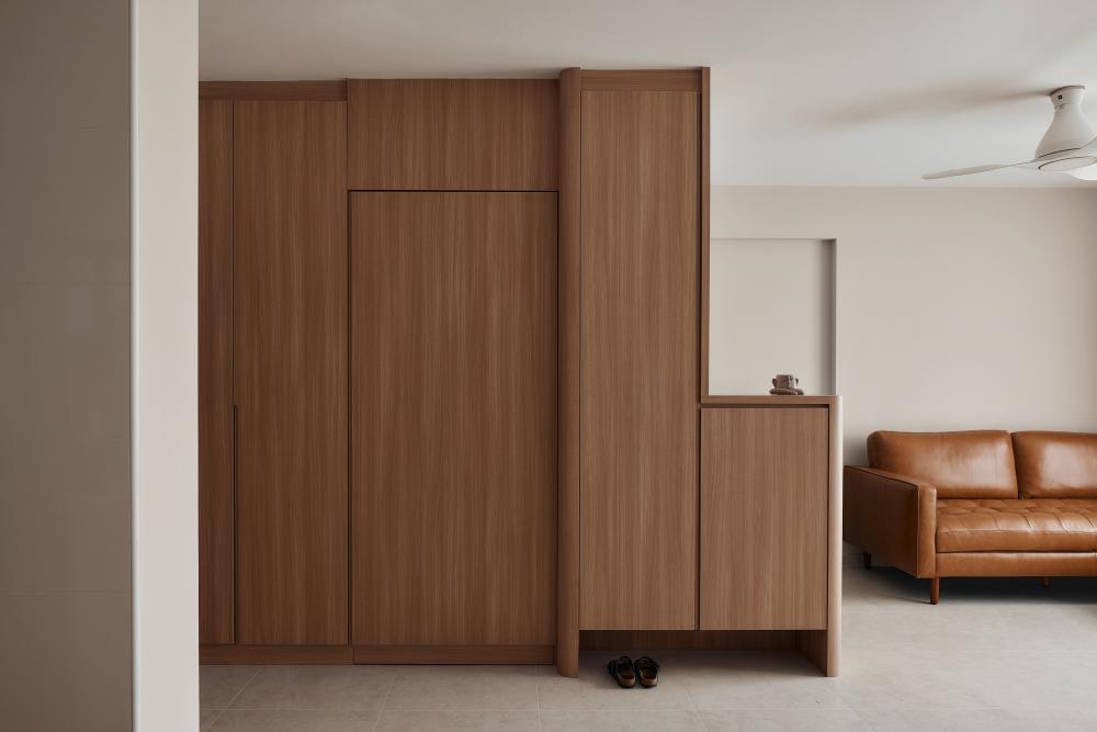 Modern Entryway with Shoe Rack and Small Storage