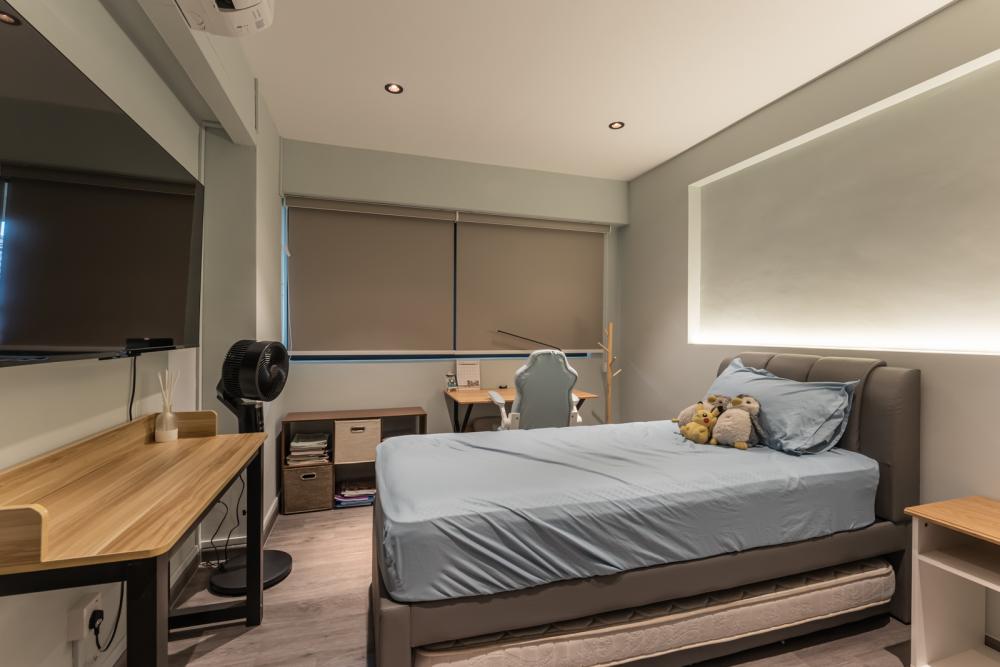 Modern Bedroom with Vinyl Flooring and Wardrobe