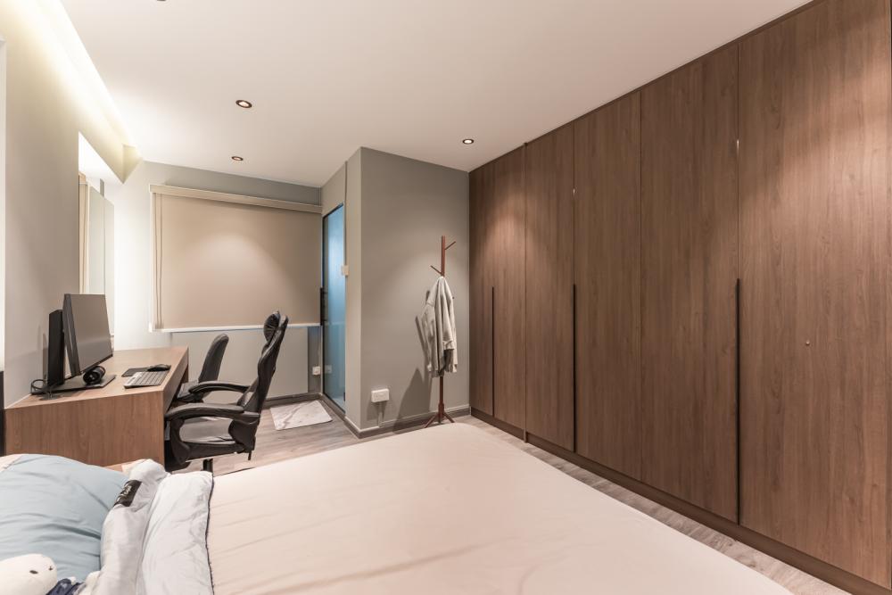 Modern Bedroom with Vinyl Flooring and Wardrobe
