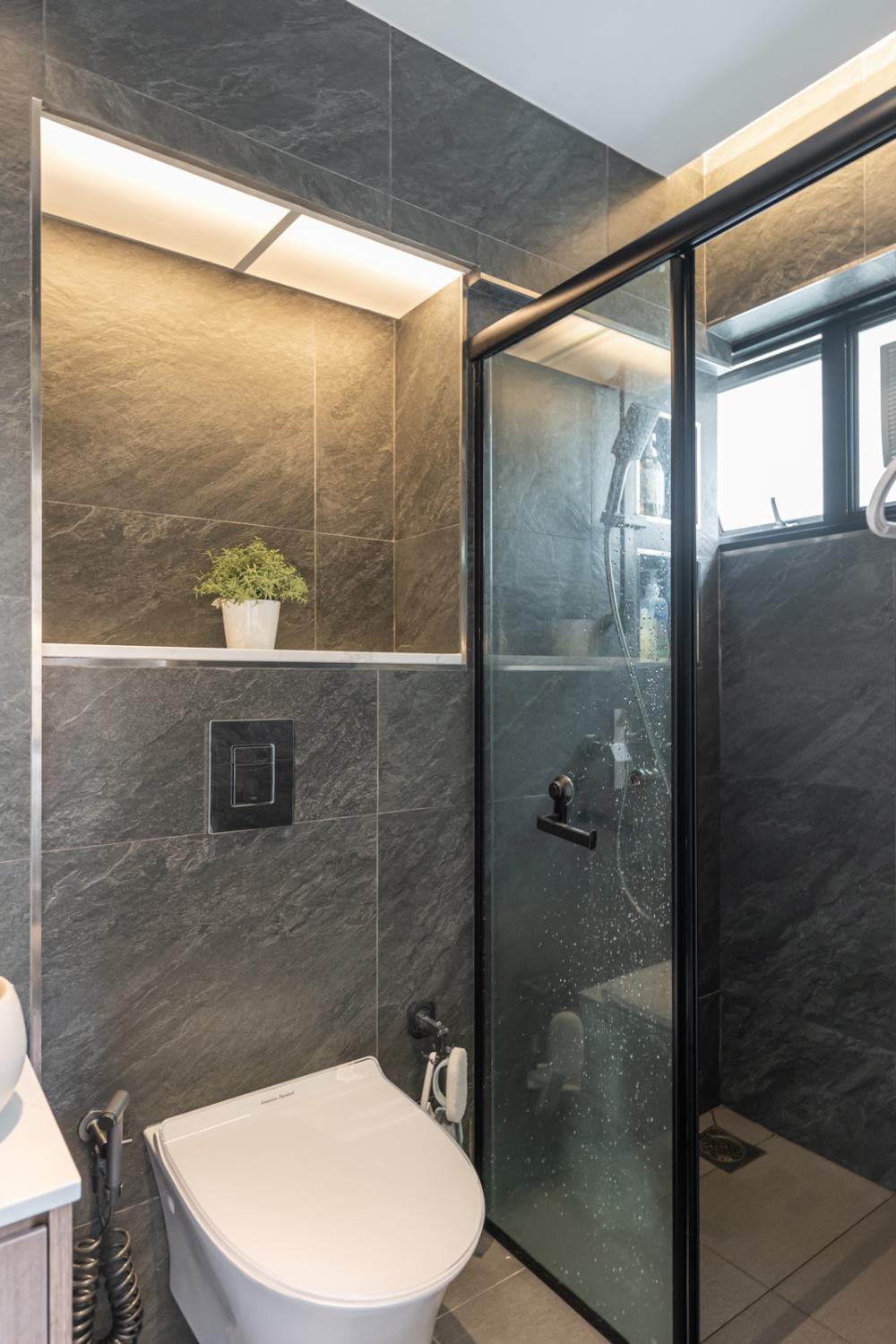 Modern Bathroom with Homogeneous Tiles and Shower Screen
