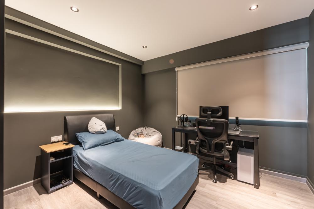 Modern Bedroom with Vinyl Flooring and Wardrobe