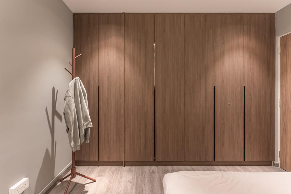 Modern Bedroom with Vinyl Flooring and Cove Lighting