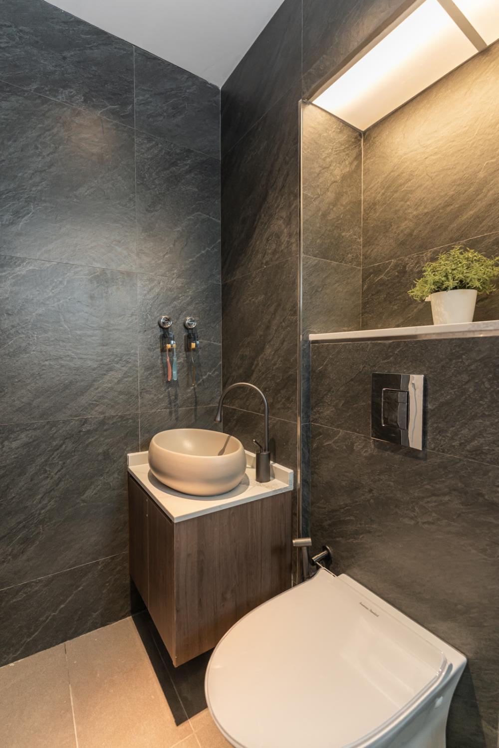 Modern Bathroom with Homogeneous Tiles and Bathroom Accessories