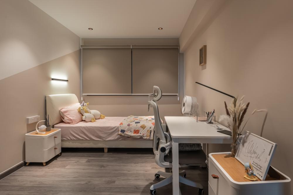 Modern Bedroom with Vinyl Flooring and Wardrobe