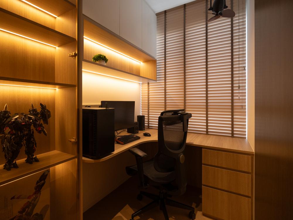 Contemporary Home Office with Bookshelf and Desk