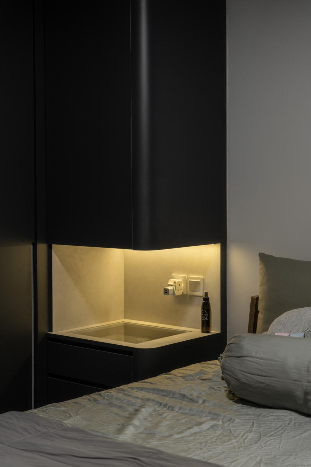 Contemporary Bedroom with Vinyl Flooring and Wardrobe