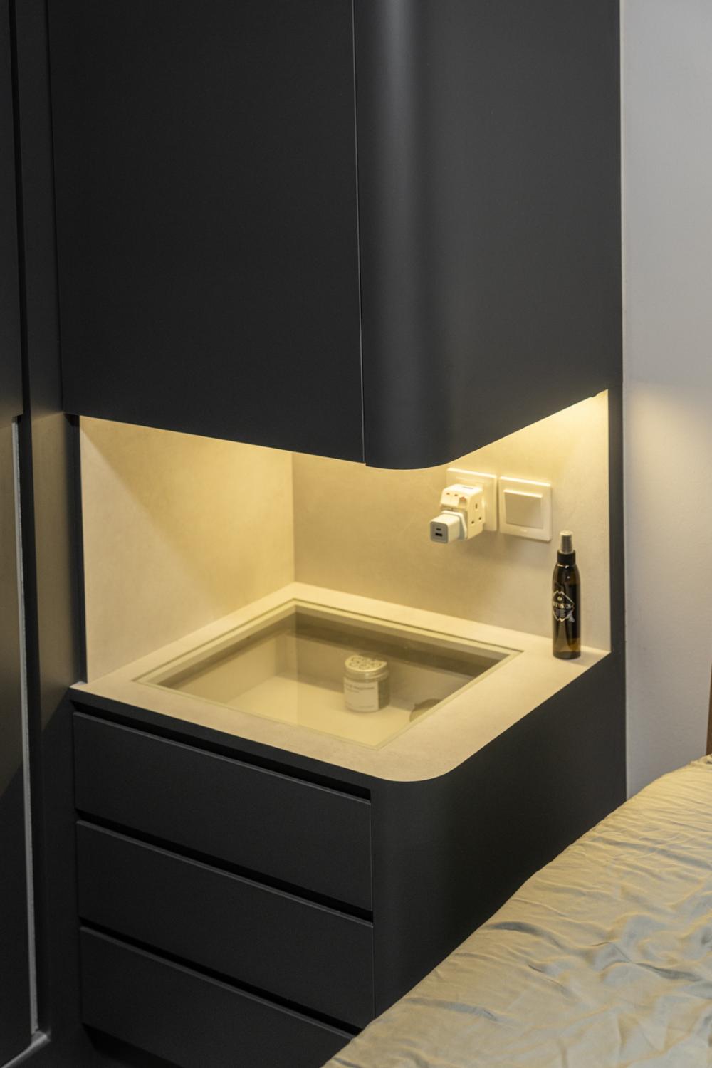 Contemporary Bedroom with Vinyl Flooring and Wardrobe