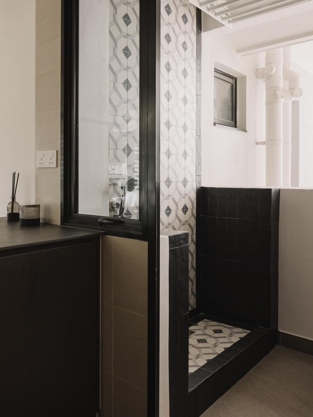 Contemporary Service Yard with Showers and Doors