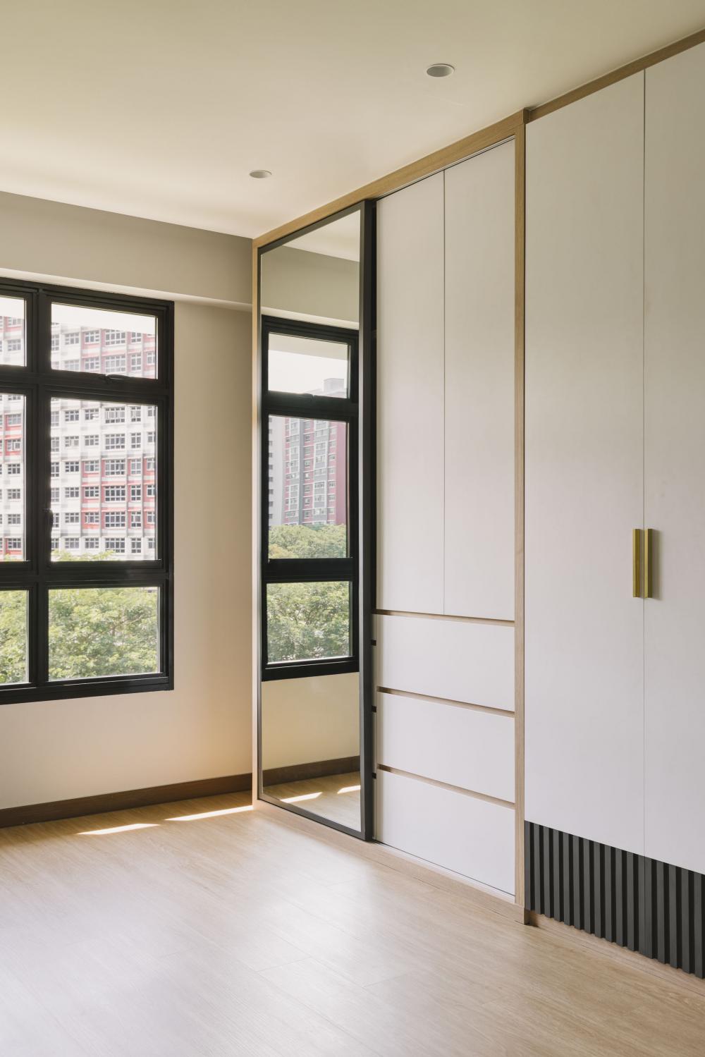Contemporary Walk-in Wardrobe with Vinyl Flooring and Wood Flooring
