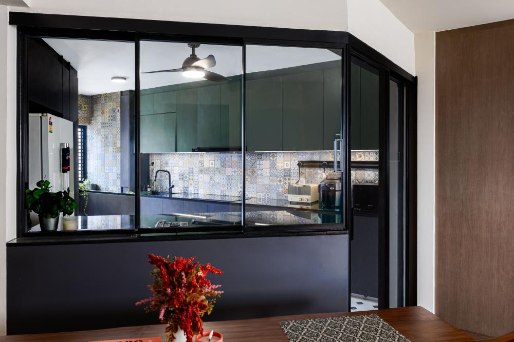Asian Dining Room with Dining Table and Dining Chairs