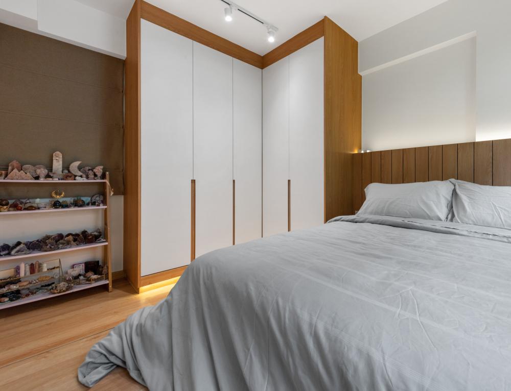 Scandinavian Bedroom with Platform Bed and Vinyl Flooring
