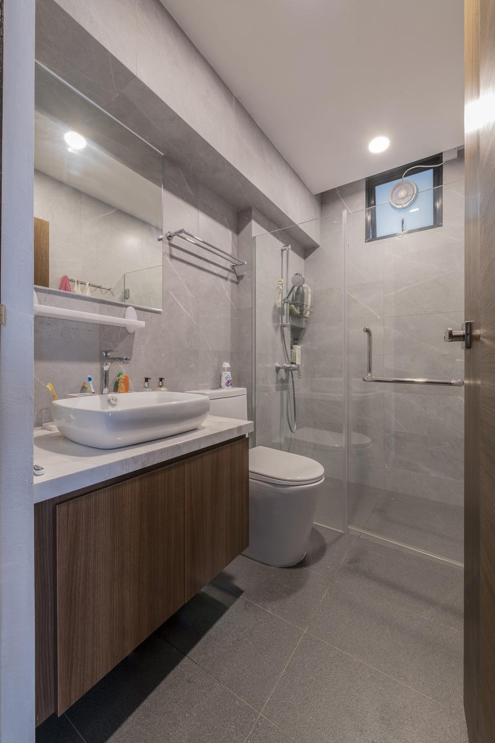 Contemporary Bathroom with Countertop and Homogeneous Tiles