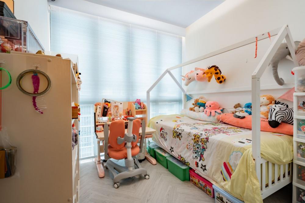 Minimalist Kids Room with Bookshelf and Toys