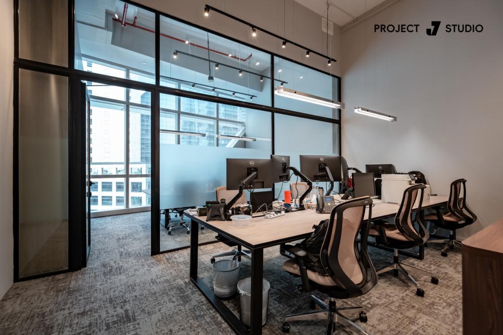 Modern Workstation with Desk and Desk Chairs