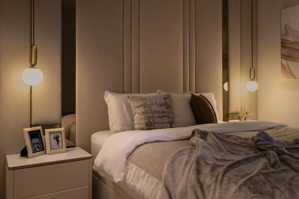 Modern Bedroom with Bay Window and Wardrobe