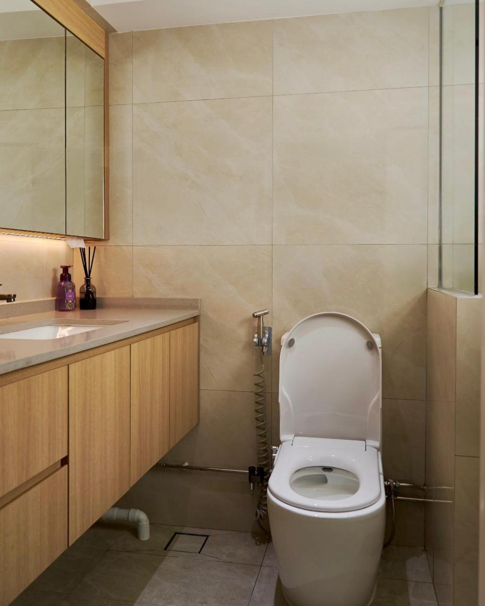 Scandinavian Bathroom with Countertop and Homogeneous Tiles
