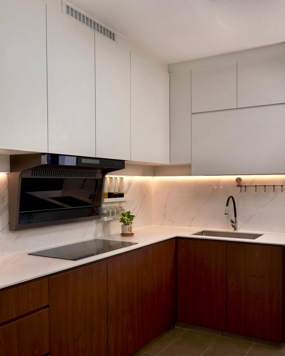 Scandinavian Kitchen with Countertop and Kitchen Backsplash