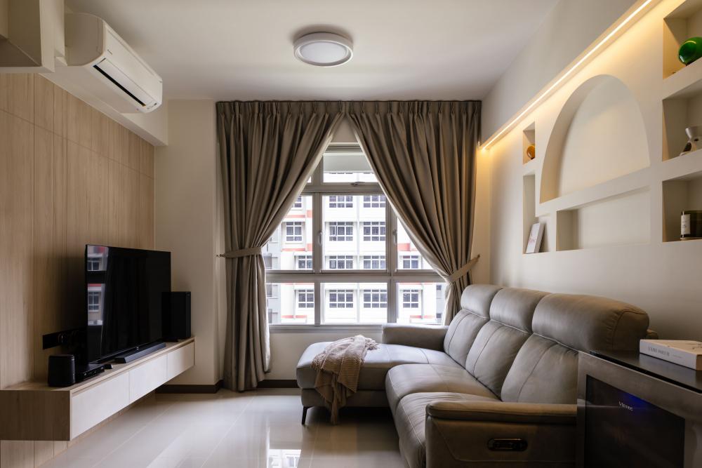 Contemporary Living Room with Homogeneous Tiles and Feature Wall