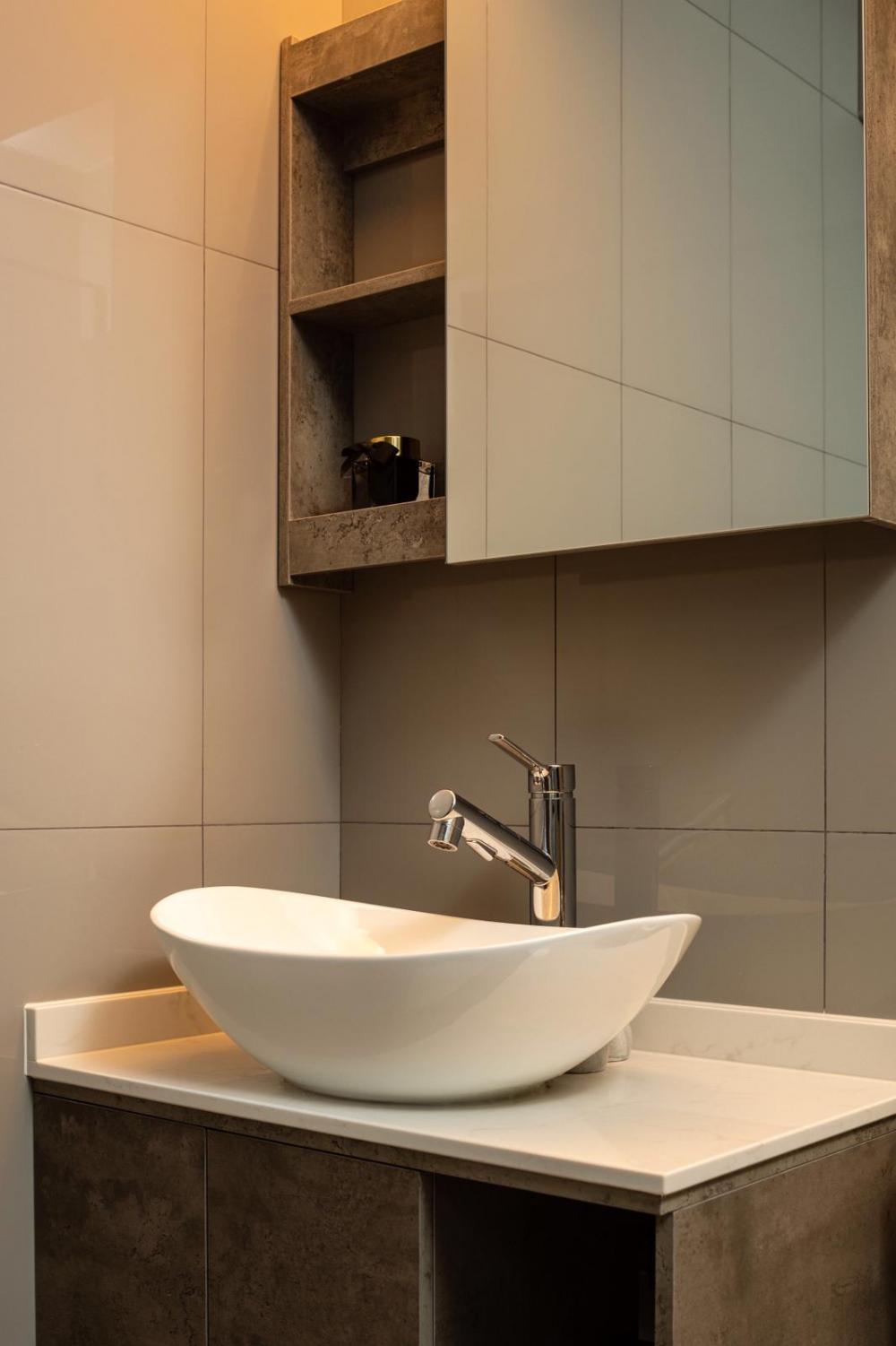 Scandinavian Bathroom with Homogeneous Tiles and Mirror