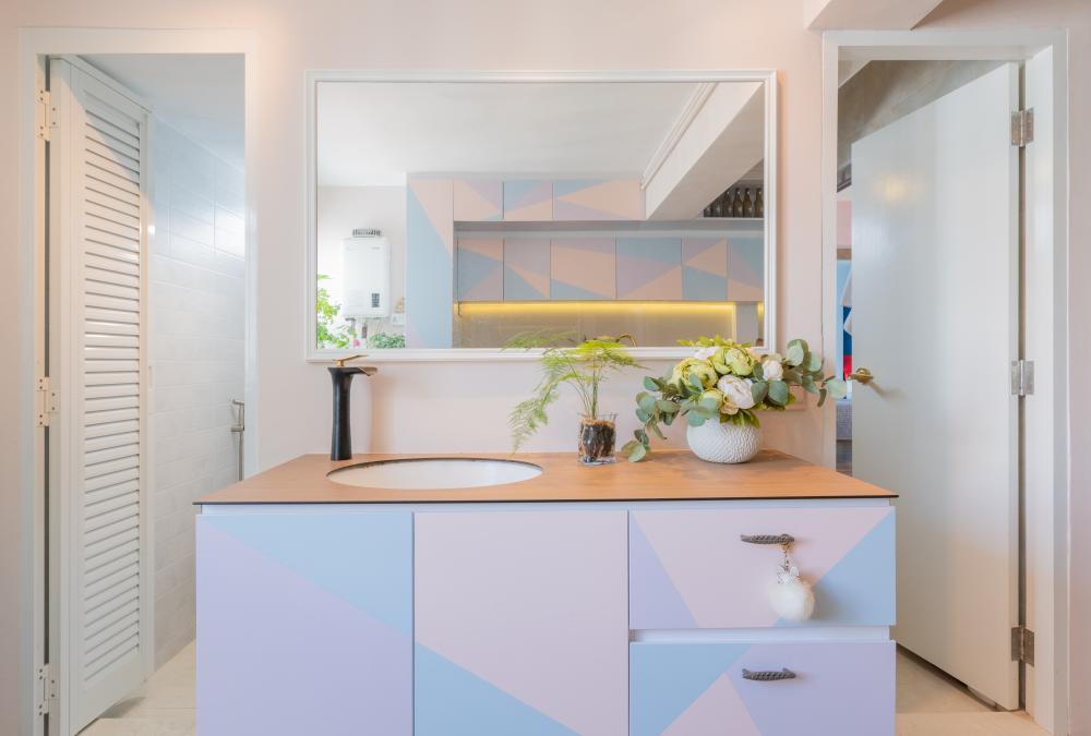 Contemporary Bathroom with Countertop and Mirror