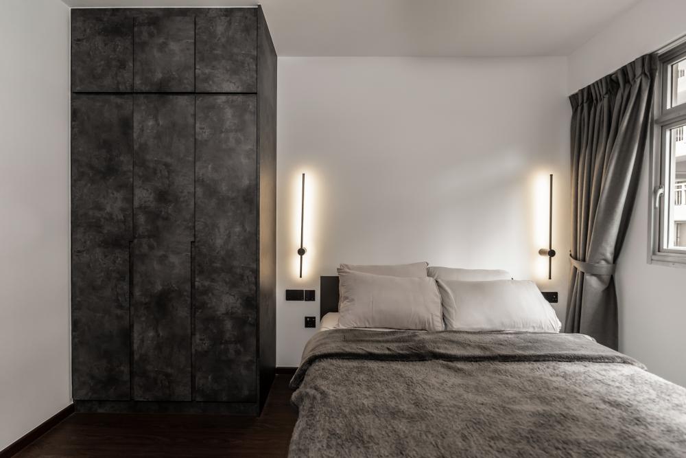 Contemporary Bedroom with Vinyl Flooring and Wardrobe