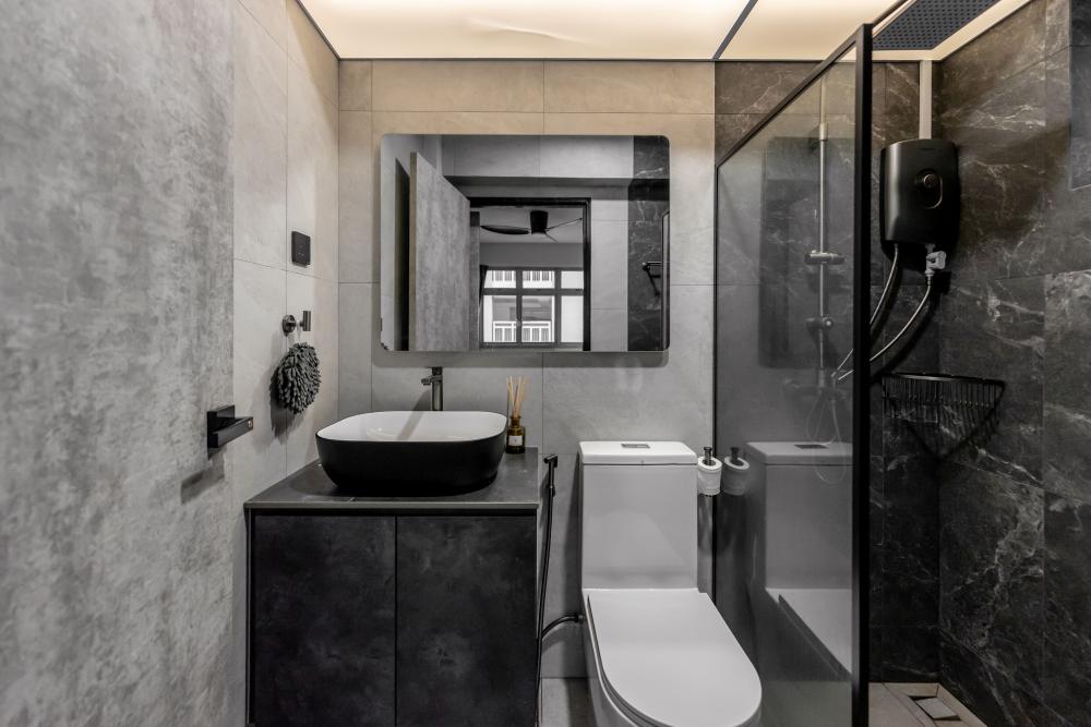 Contemporary Bathroom with Homogeneous Tiles and Mirror