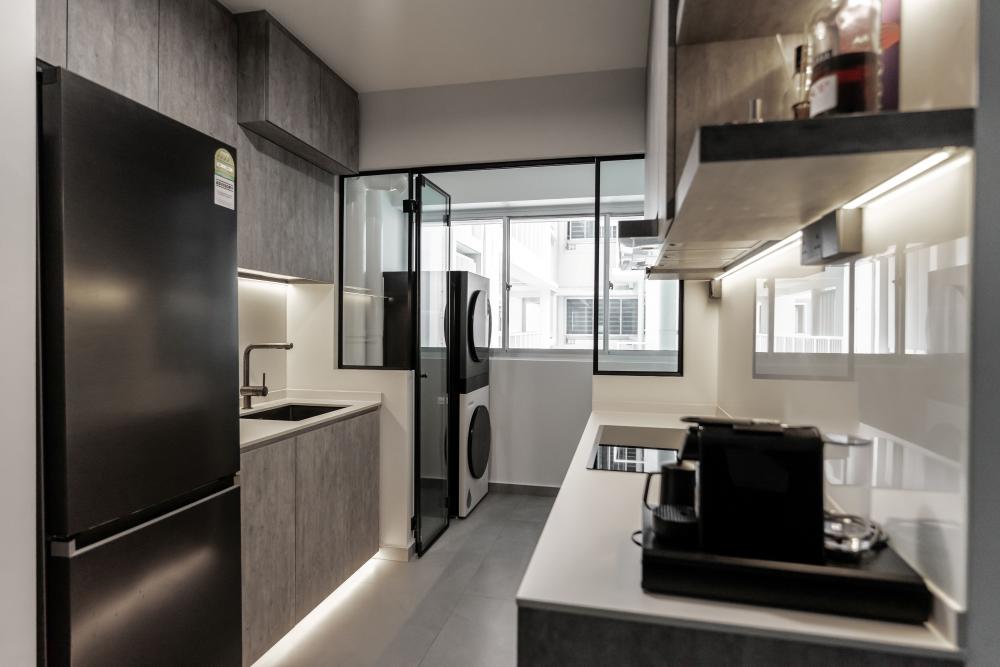 Contemporary Kitchen with Countertop and Homogeneous Tiles
