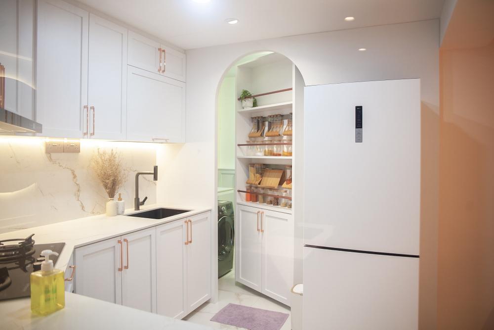 Contemporary Kitchen with Countertop and Feature Wall