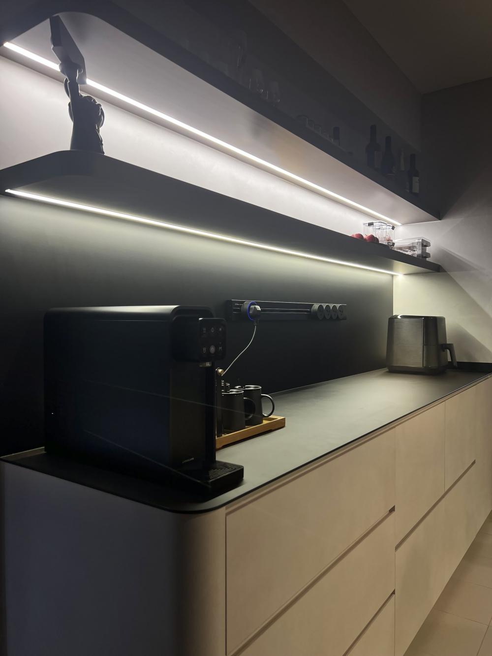 Minimalist Kitchen with Countertop and Kitchen Backsplash