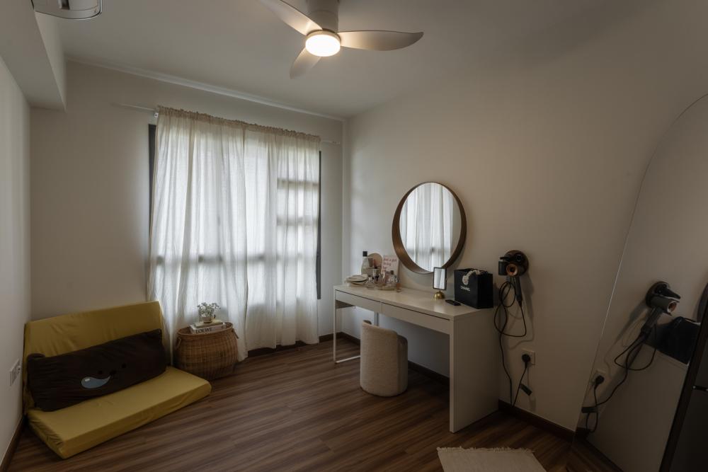 Country Bedroom with Vinyl Flooring and Bedroom Dresser