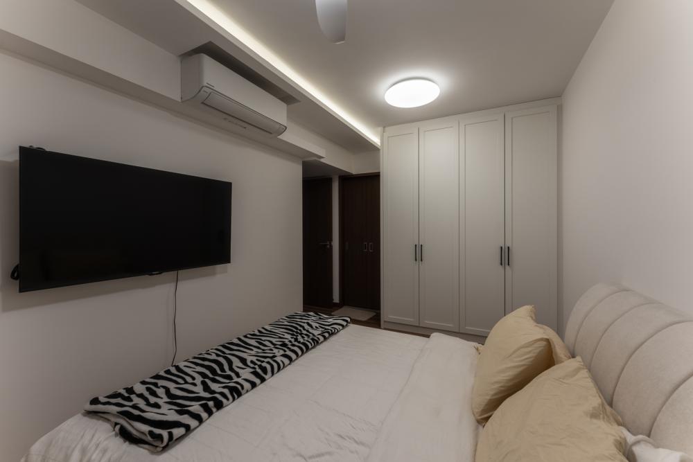 Country Bedroom with Vinyl Flooring and Cove Lighting