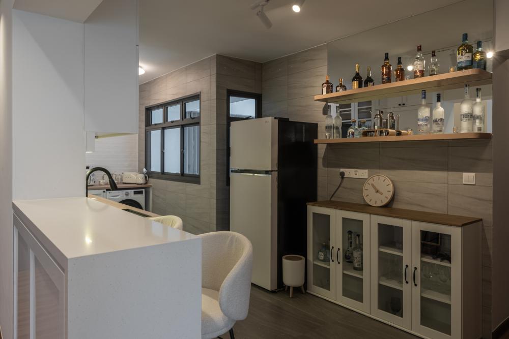 Country Kitchen with Open Kitchen and Kitchen Backsplash