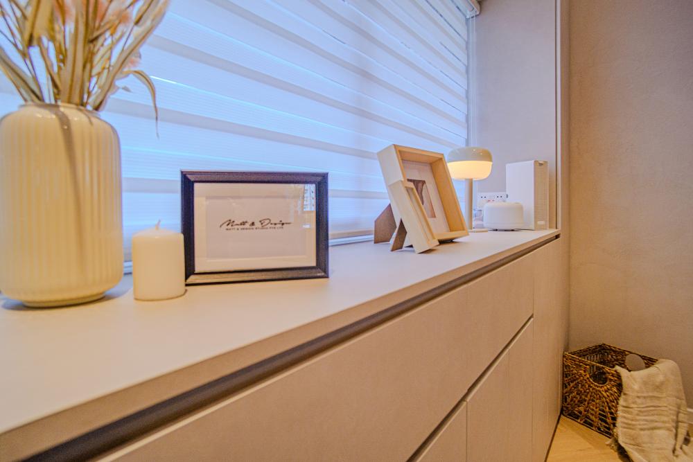 Modern Foyer with Artwork and Planters