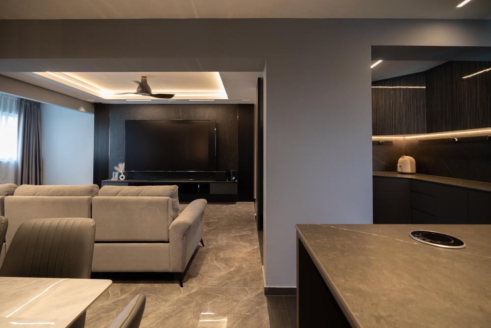 Modern Kitchen with Wood Flooring and Open Kitchen