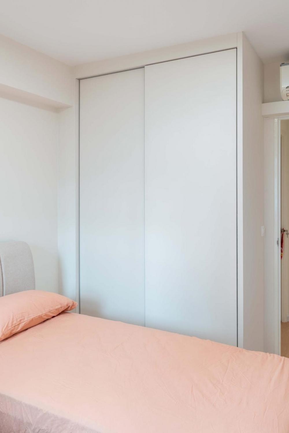 Minimalist Bedroom with Vinyl Flooring and Wardrobe