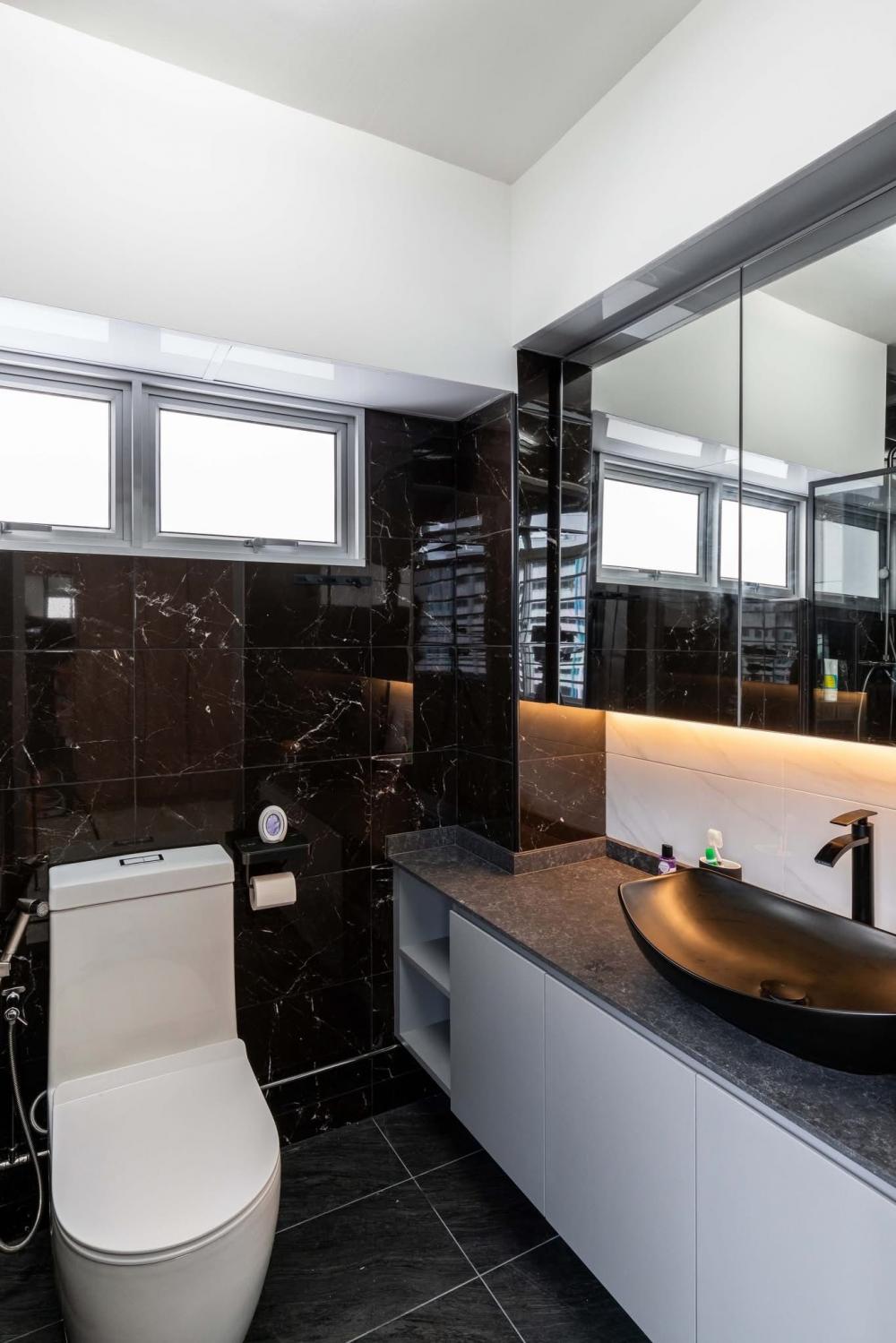 Vintage Bathroom with Homogeneous Tiles and Mirror