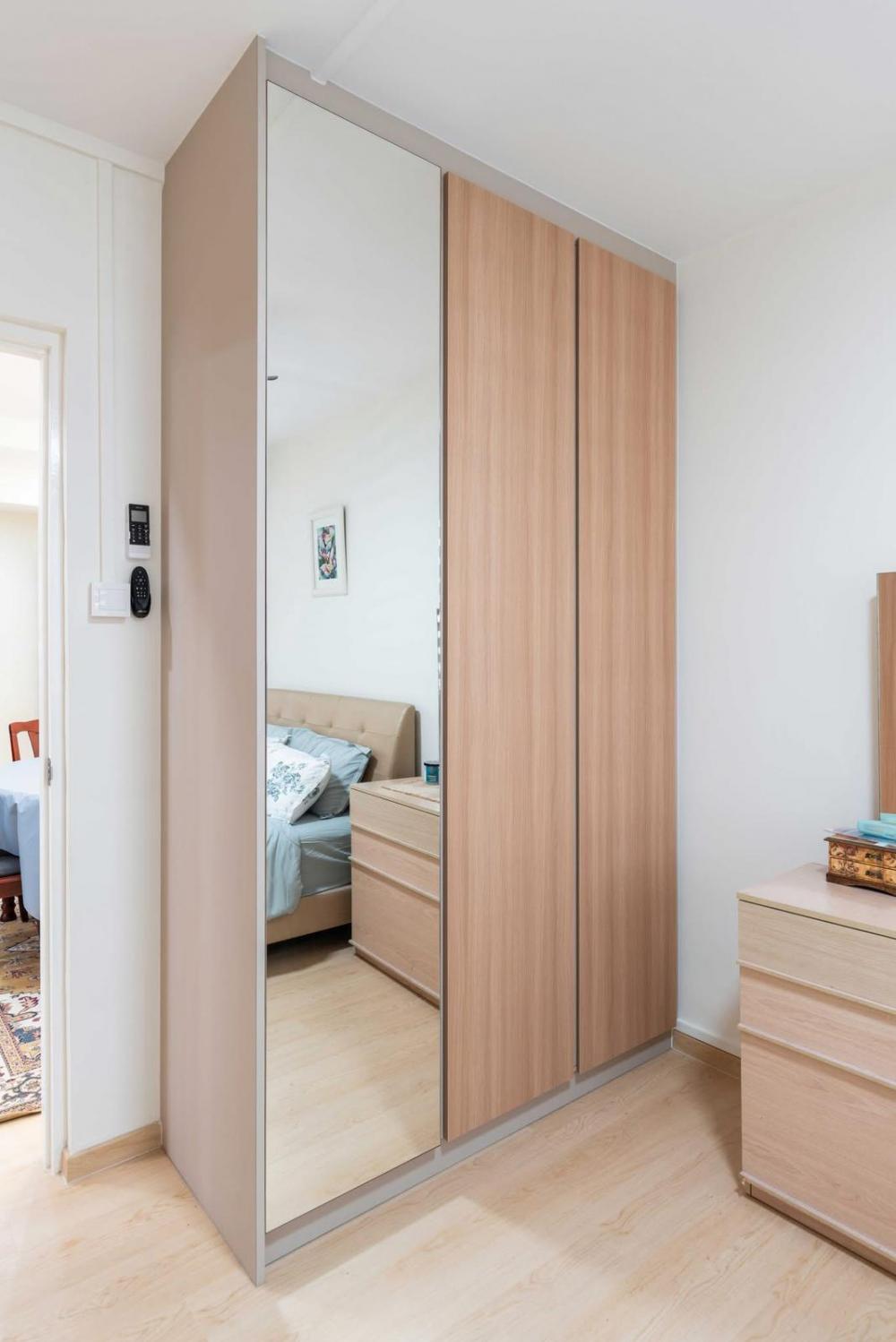 Contemporary Bedroom with Vinyl Flooring and Wardrobe