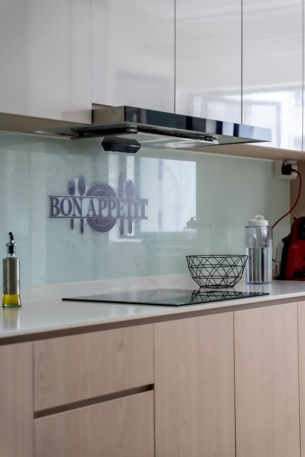 Scandinavian Kitchen with Kitchen Backsplash and Kitchen Cabinets