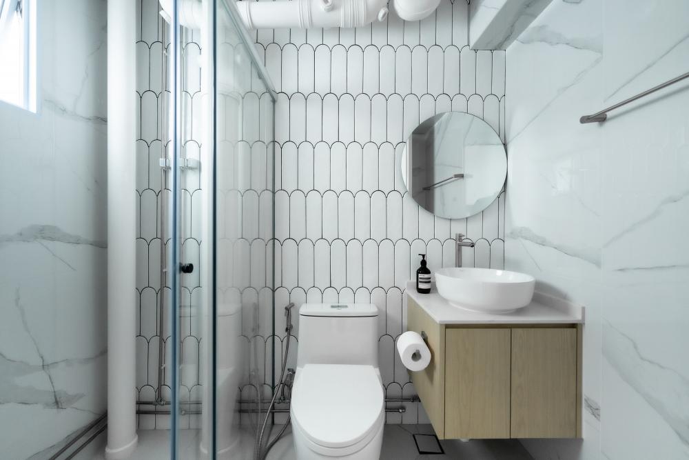 Scandinavian Bathroom with Homogeneous Tiles and Rainshower