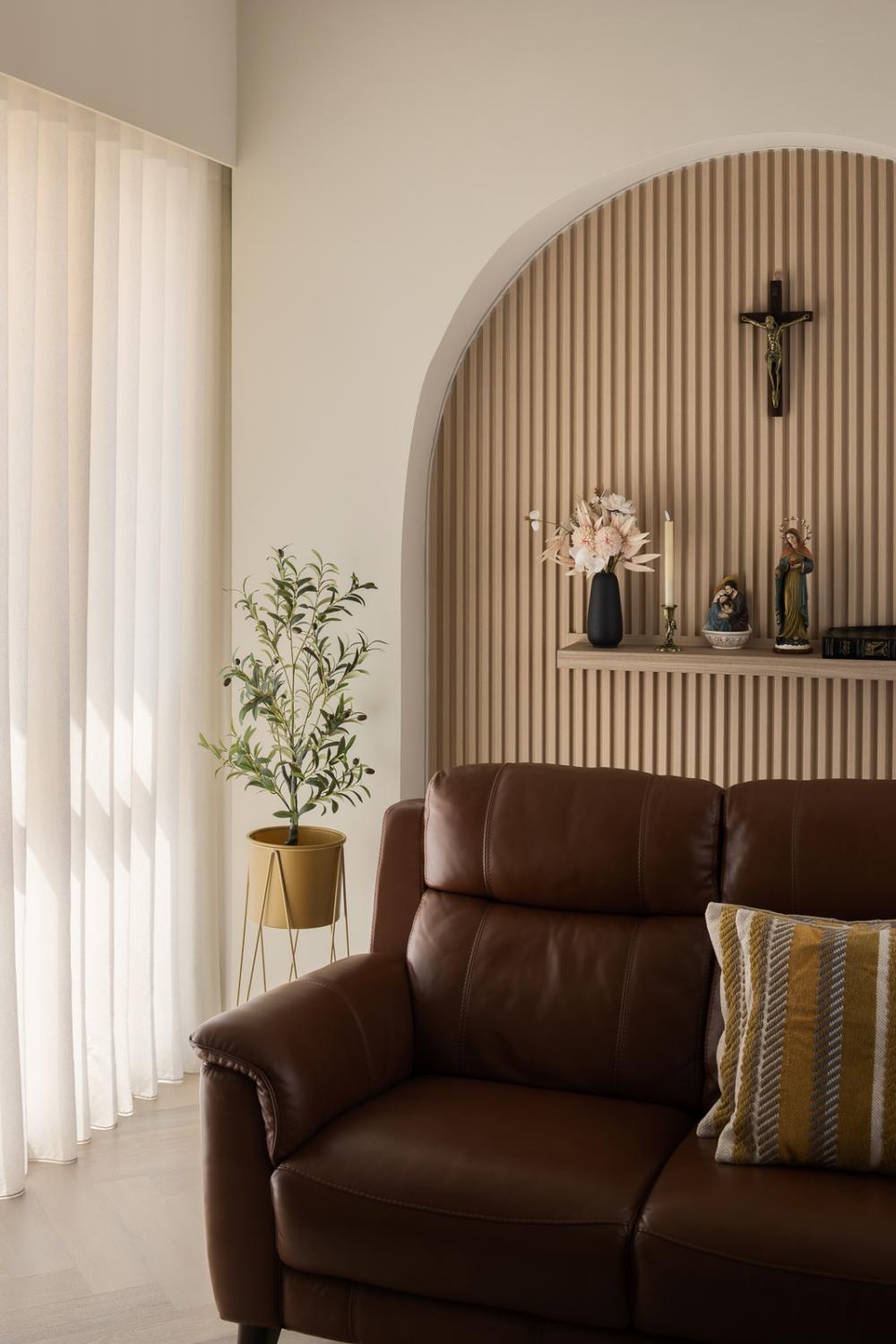 Eclectic Living Room with Herringbone Tiling and Feature Wall
