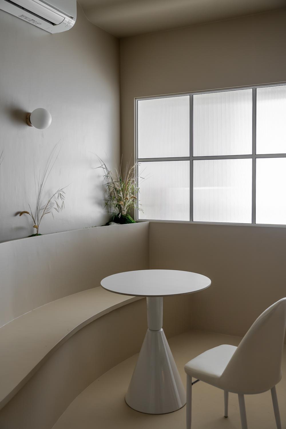 Scandinavian Dining Room with Drop Light and Drop Ceiling
