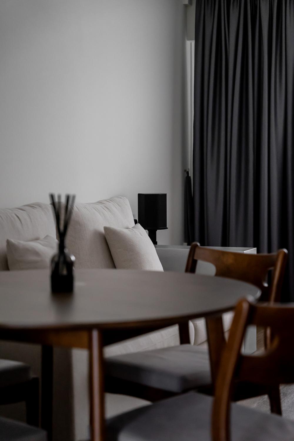 Minimalist Living Room with Settee and Vinyl Flooring