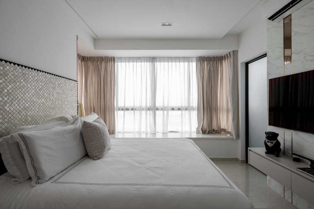 Modern Bedroom with Homogeneous Tiles and Marble Floor