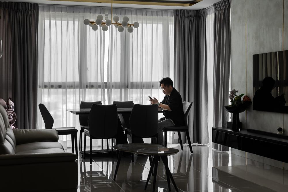 Modern Living Room with Homogeneous Tiles and TV Console