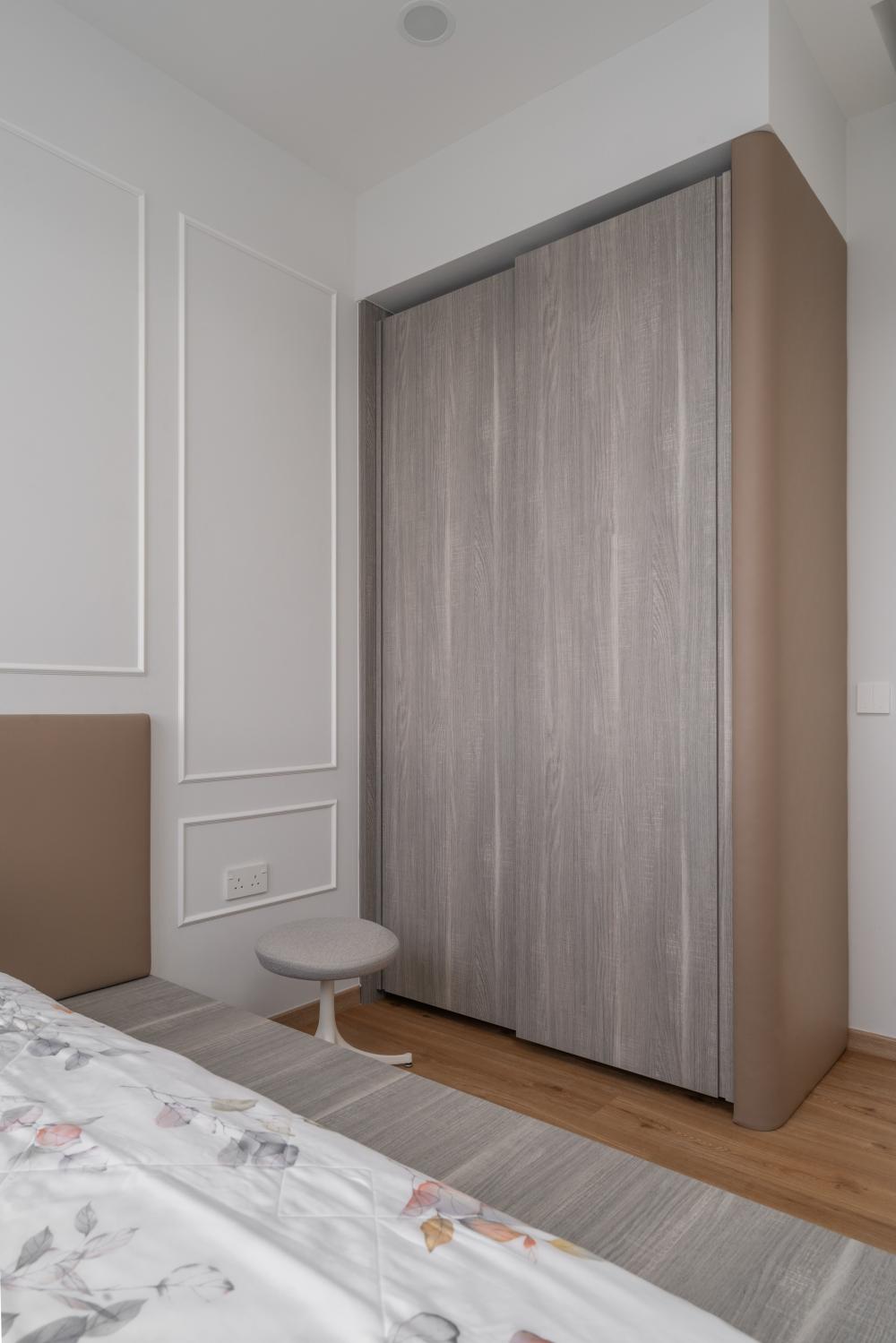 Modern Bedroom with Built-in Bed and Storage Cabinets