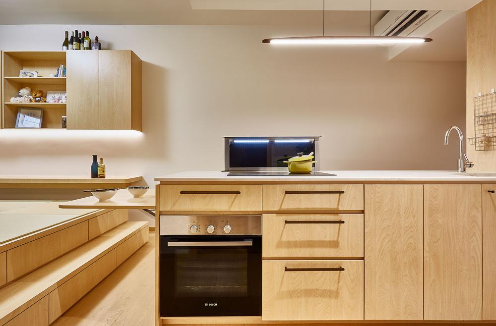 Minimalist Kitchen with Vinyl Flooring and Kitchen Tap