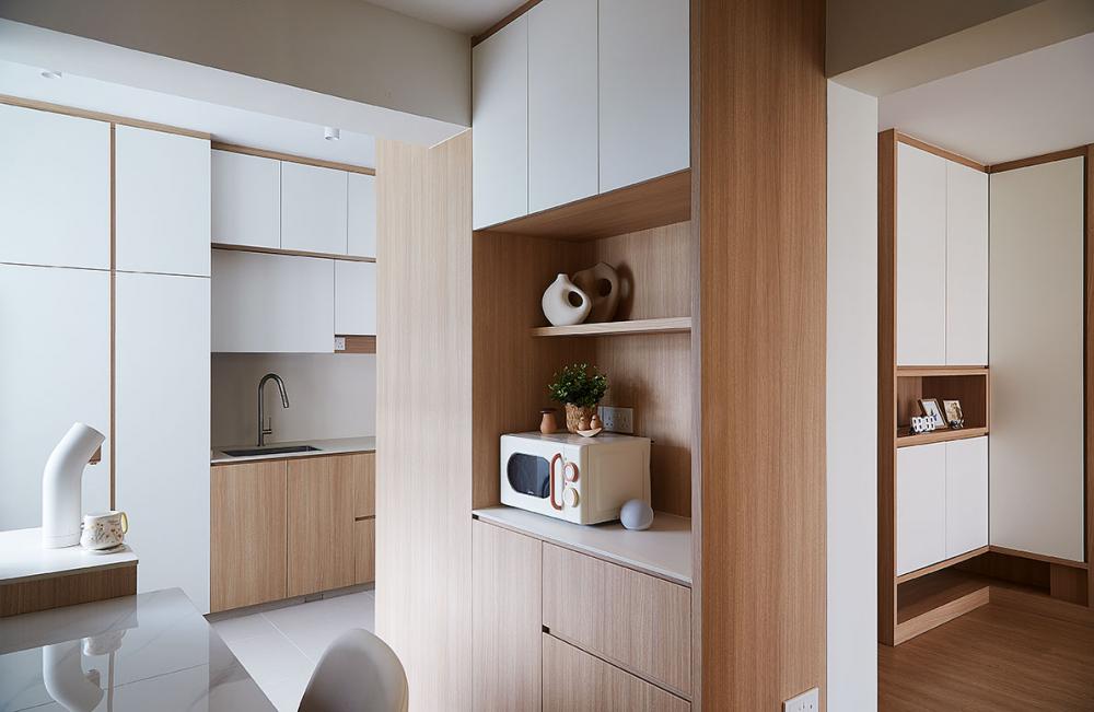 Scandinavian Kitchen with Open Kitchen and Dining Table